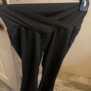 NEVER WORN BLACK V WAIST WIDE LEG LEGGINGS
